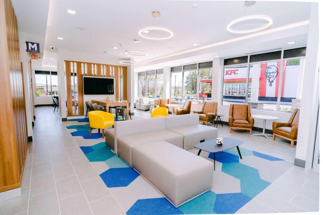 Microtel Inn & Suites By Wyndham Macedon Exteriér fotografie